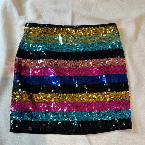 EXPRESS Sequin Rainbow Striped Miniskirt Bodycon Mini  Size XXS PRIDE  Sexy - Picture 3 of 8